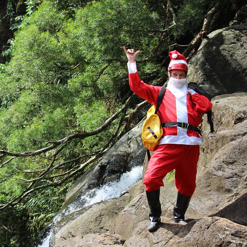Rappel Maui Santa for a Holiday Rappel